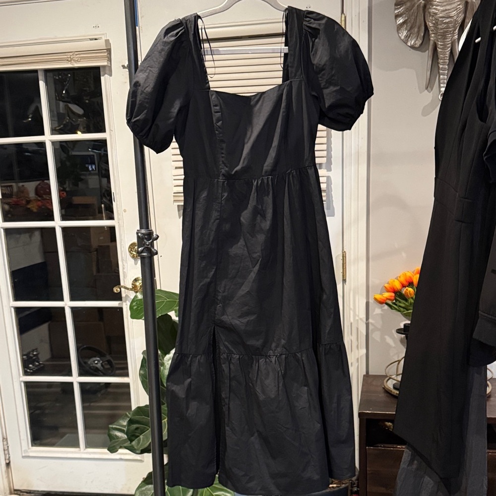 Astr Black Puff Sleeve Midi Dress